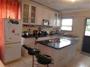 4 Bed House in Lethlabile