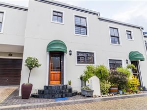 3 Bed Townhouse in Durbanville Central