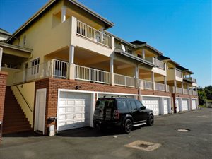 3 Bed Duplex in Mt Edgecombe