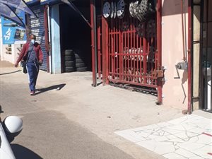 1700 m² Commercial space in Fairview