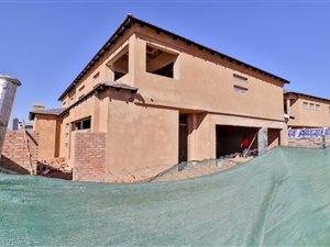 5 Bed Duet in Six Fountains Estate