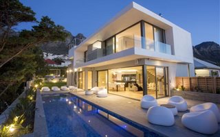 5 Bedroom House in Camps Bay