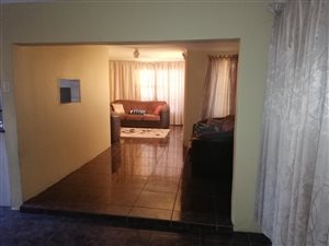 2 Bed House in Klipfontein View