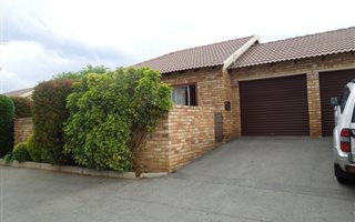 2 Bedroom Townhouse in Honeydew Ridge
