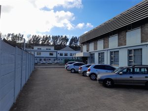 1320 m² Industrial space in Jacobs