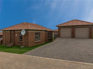 3 Bedroom House in Blue Hills