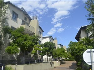 2 Bed Townhouse in Somerset West Central