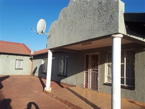 3 Bed House in Lindo Park