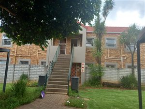 2 Bed Apartment in Wilgeheuwel