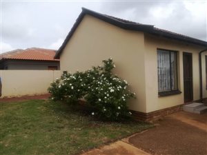 2 Bed House in Mahube Valley