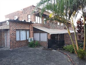 4 Bed Duplex in Pumula