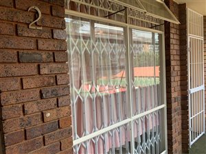 3 Bed Duplex in Sunnyside