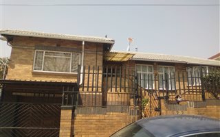 3 Bedroom House in Kensington