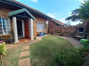 3 Bed Townhouse in Clubview
