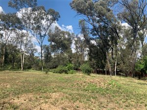 8565 m² Land available in Chartwell