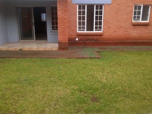 3 Bed Townhouse in Die Hoewes