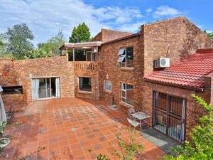 4 Bed House in Olivedale