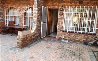 2 Bedroom Apartment in Carletonville