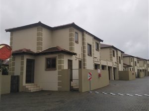 3 Bed Duplex in Kosmosdal
