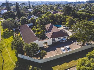 Commercial space in Bunkers Hill