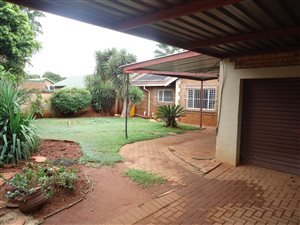 4 Bed House in Doornpoort and surrounds