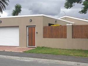 3 Bed House in The Range