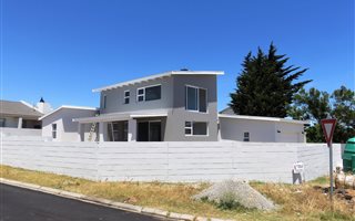 3 Bedroom House in Myburgh Park