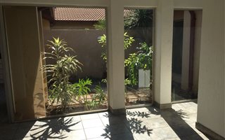 2 Bedroom Simplex in Cresta