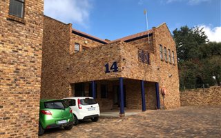 181 m² Office Space in Weltevreden Park