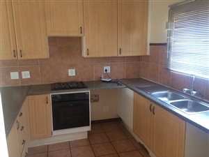 3 Bed Apartment in Mooikloof Ridge