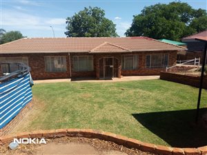 6 Bed House in Danville