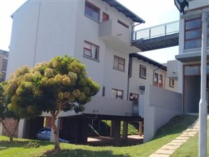 2 Bed Flat in Midridge Park