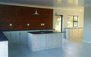 2 Bedroom House in Klein Brak River