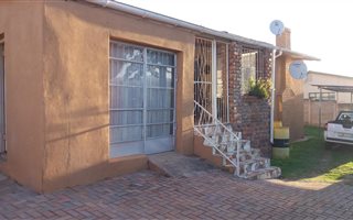 3 Bedroom House in Fairbridge Heights