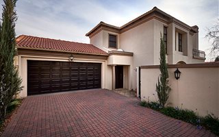 3 Bedroom Cluster in Douglasdale