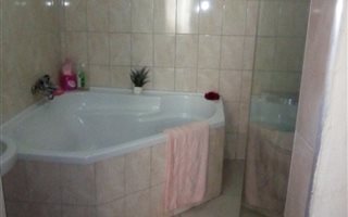 3 Bedroom House in Aquadene