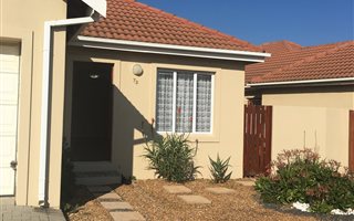 2 Bedroom Townhouse in Strand Central