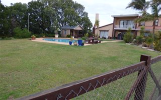8 Bedroom House in Concordia