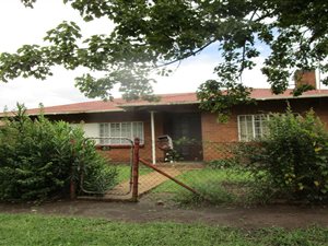 3 Bed House in Vereeniging Central