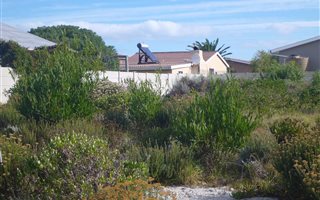 735 m² Land available in Franskraalstrand