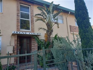 3 Bedroom Flat in Strand Central