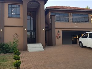 6 Bed House in Emfuleni Golf Estate
