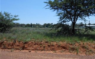 1.2 ha Land available in Highbury