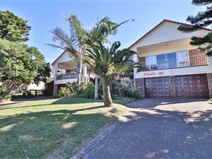 8 Bed House in Cintsa