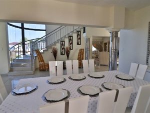 6 Bed House in Lady Selborne