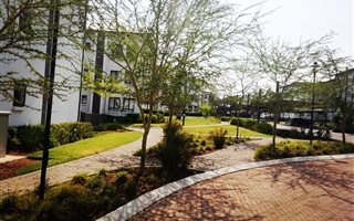 3 Bedroom Apartment in Broadacres