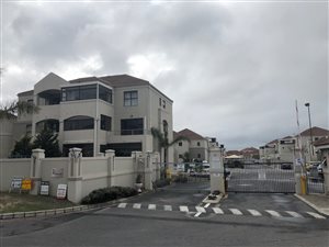 3 Bed Apartment in Brackenfell Central