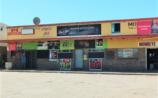 617 m² Retail Space in Kruisfontein
