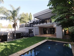 4 Bed House in Hurlingham Manor
