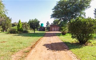 4 Bedroom House in Mooilande